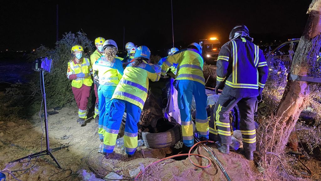 Se dan a la fugar tras verse implicados en un accidente de tráfico en el que han muerto tres personas