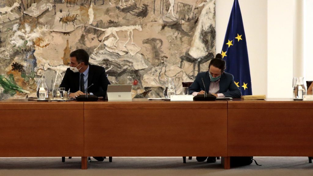 Sánchez da su "total apoyo" a Iglesias en medio de la polémica por la financiación de Unidas Podemos Sánchez da su "total apoyo" a Iglesias en medio de la polémica por la financiación de Unidas Podemos
