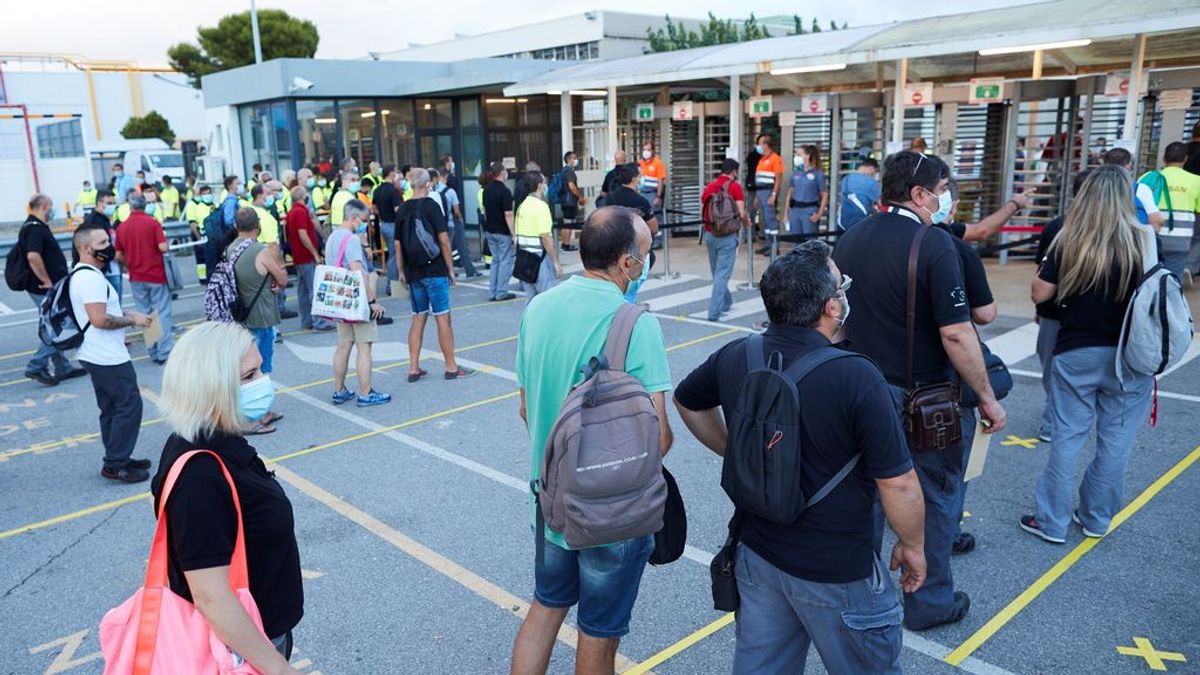 España registra una subida de 52 muertes y 2.415 casos de coronavirus en las últimas 24 horas España registra una subida de 52 muertes y 2.415 casos de coronavirus en las últimas 24 horas