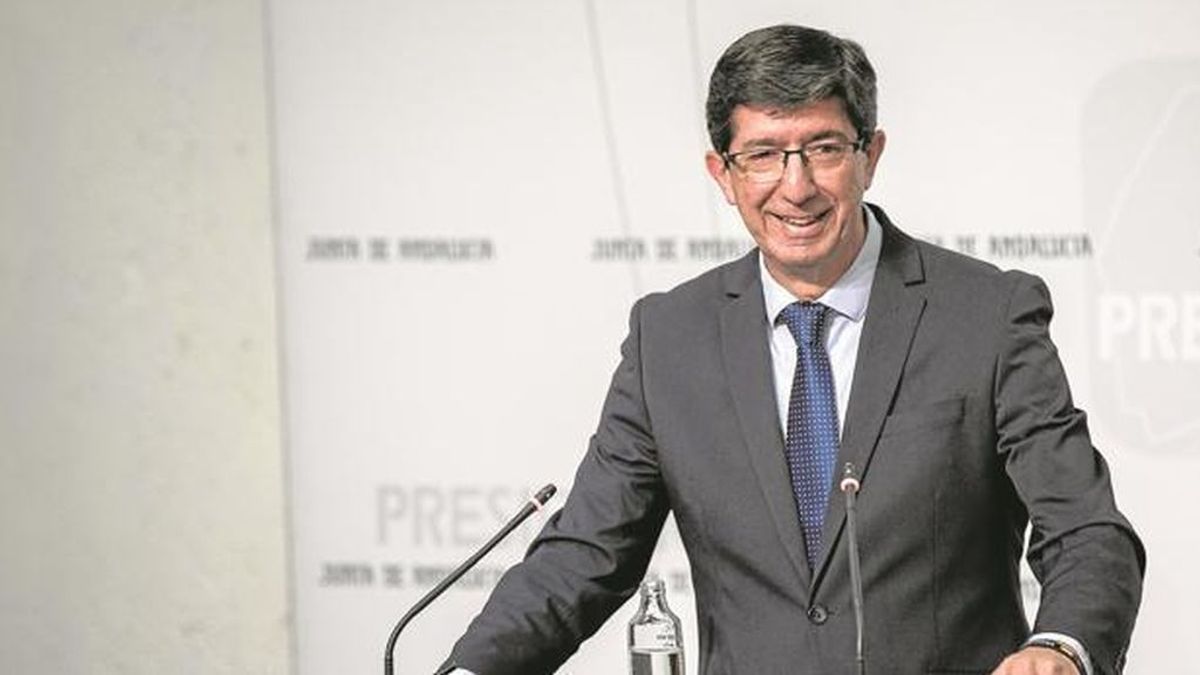 El vicepresidente de la Junta de Andalucía cree que los padres "están en su derecho" a no llevar a los niños al colegio "por su seguridad" El vicepresidente de la Junta de Andalucía cree que los padres "están en su derecho" a no llevar a los niños al colegio "por su seguridad"