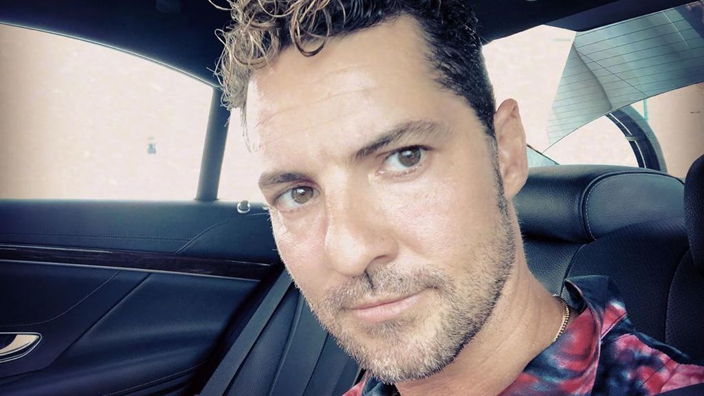 David Bisbal y su hijo Matteo, dos clones con el mismo bañador: "Coleccionando momentos"