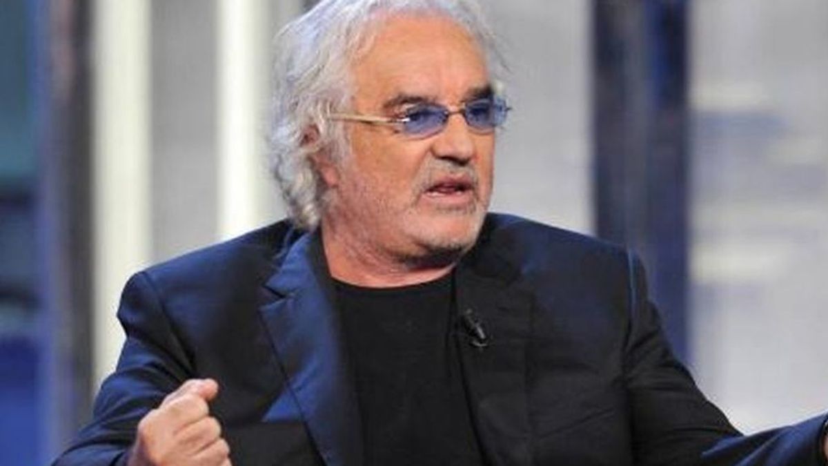 Flavio Briatore, ingresado en estado grave por Covid-19 tras registrar 70 casos en su club Flavio Briatore, ingresado en estado grave por Covid-19 tras registrar 70 casos en su club