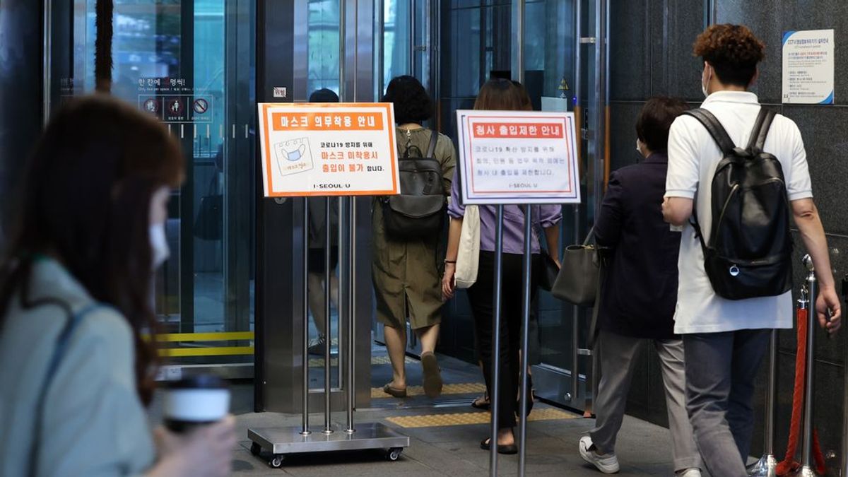Corea del Sur cierra las escuelas de Seúl en medio de un aumento en los casos de coronavirus