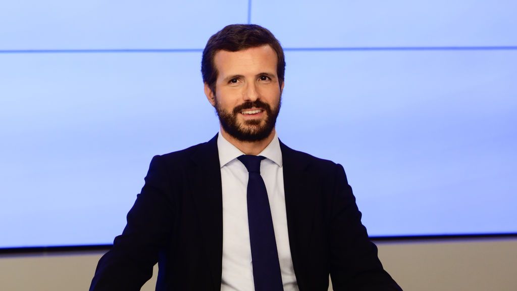 "España no tiene a nadie al timón": Pablo Casado arremete contra el Gobierno y pide reformas exprés "España no tiene a nadie al timón": Pablo Casado arremete contra el Gobierno y pide reformas exprés