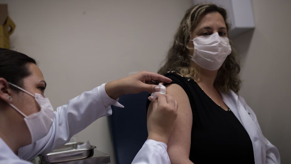 ¿La vacuna del coronavirus debe ser obligatoria? ¿La vacuna del coronavirus debe ser obligatoria?
