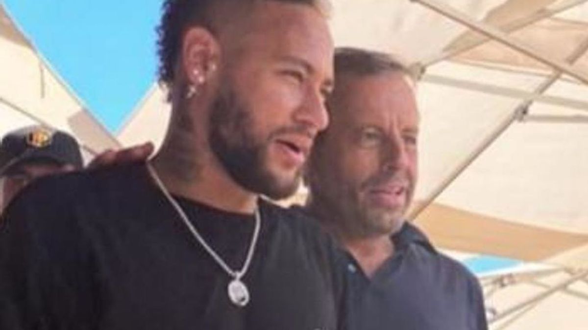 Neymar y Sandro Rosell, juntos de fiesta en Ibiza en las horas más críticas del Barça