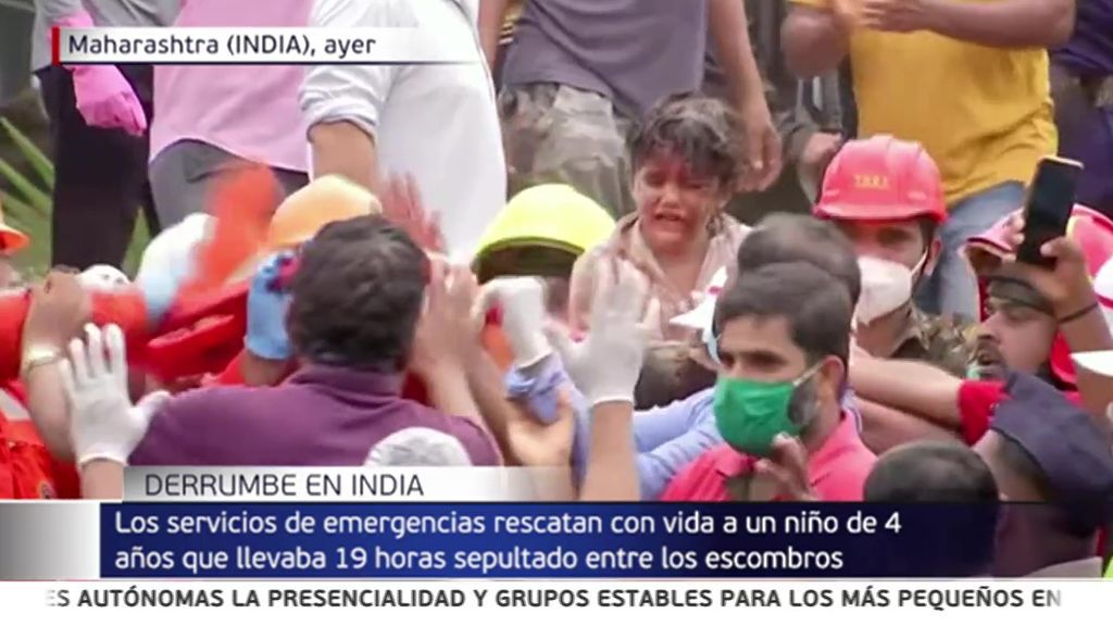 Rescatan a un niño de 4 años tras pasar más de 20 horas entre los escombros de un edificio colapsado en la India Rescatan a un niño de 4 años tras pasar más de 20 horas entre los escombros de un edificio colapsado en la India