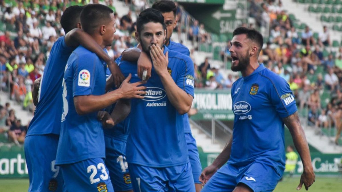 Los jugadores del Fuenlabrada celebran un gol. Los jugadores del Fuenlabrada celebran un gol.