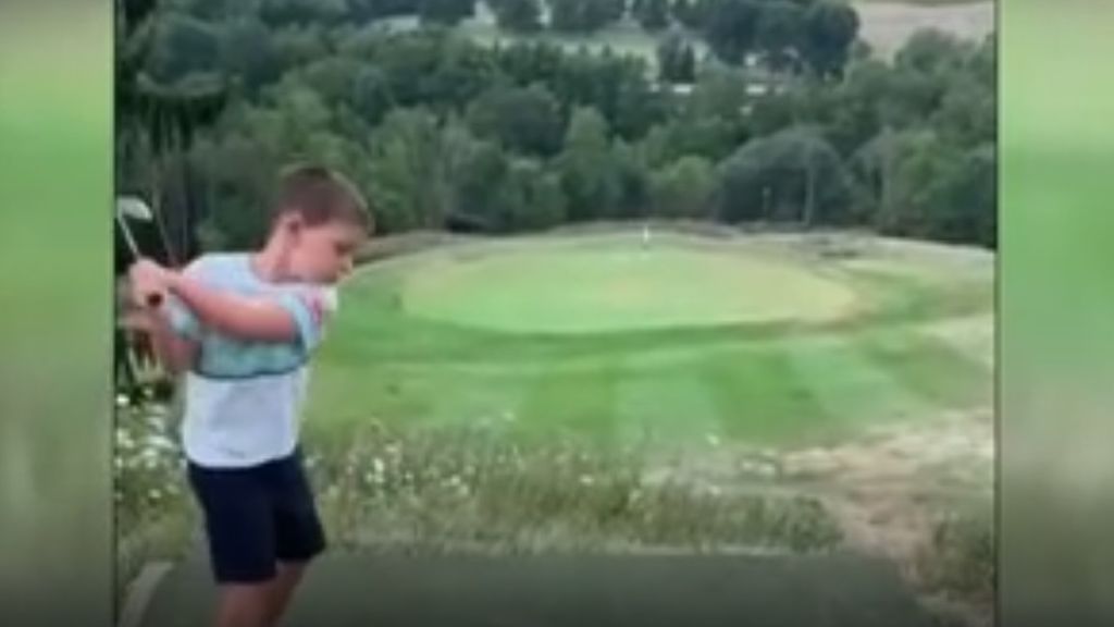 Un pequeño  genio del golf: un niño de solo cuatro años logra un espectacular hoyo en uno