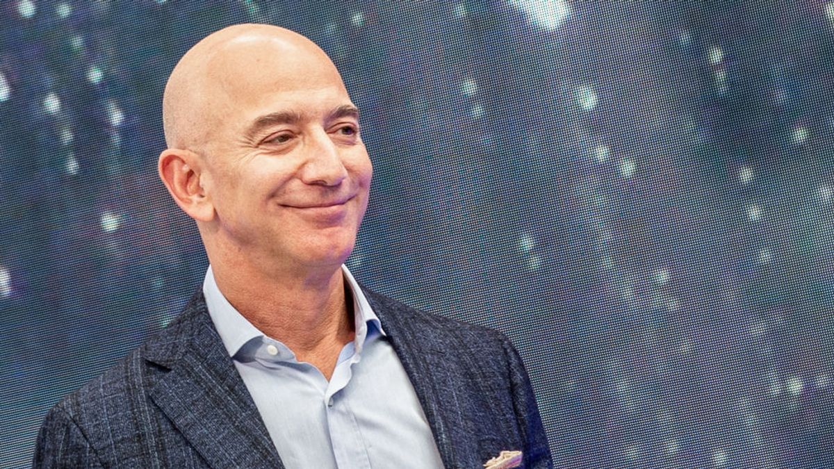El fundador de Amazon, Jeff Bezos, primera persona en el mundo en amasar una fortuna de más de 170.000 millones de euros El fundador de Amazon, Jeff Bezos, primera persona en el mundo en amasar una fortuna de más de 170.000 millones de euros