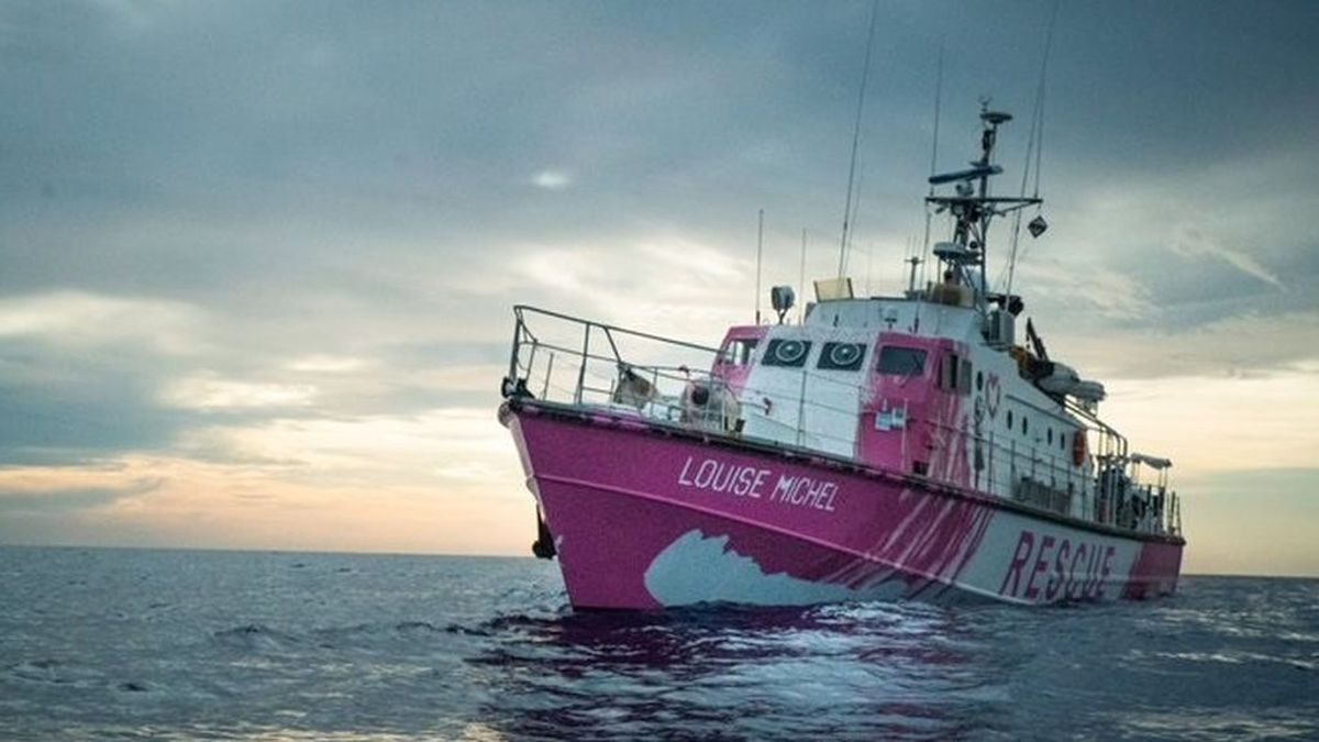 El grafitero 'Banksy' financia un barco de rescate de migrantes en el Mediterráneo El grafitero 'Banksy' financia un barco de rescate de migrantes en el Mediterráneo