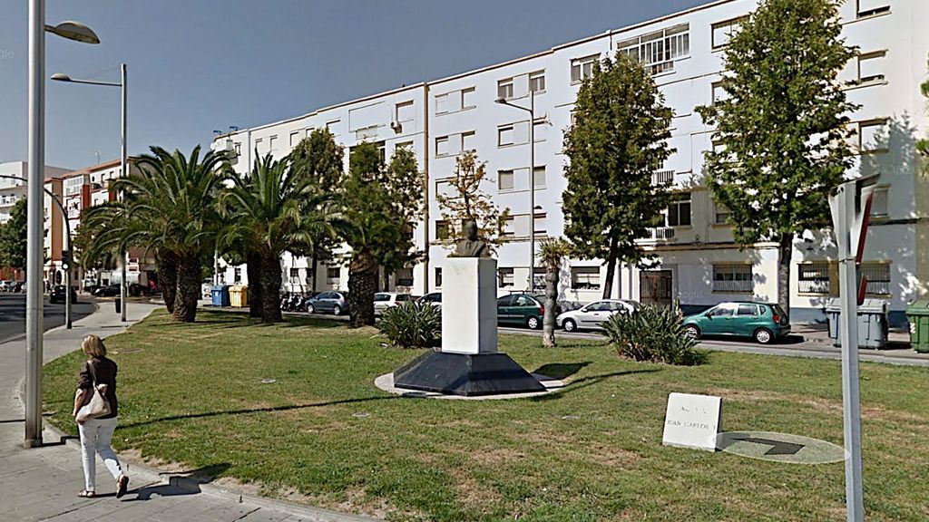Adiós Juan Carlos I, bienvenida Sanidad Publica: el pleno del ayuntamiento de Cádiz cambia de nombre la avenida dedicada al rey emérito Adiós Juan Carlos I, bienvenida Sanidad Publica: el pleno del ayuntamiento de Cádiz cambia de nombre la avenida dedicada al rey emérito