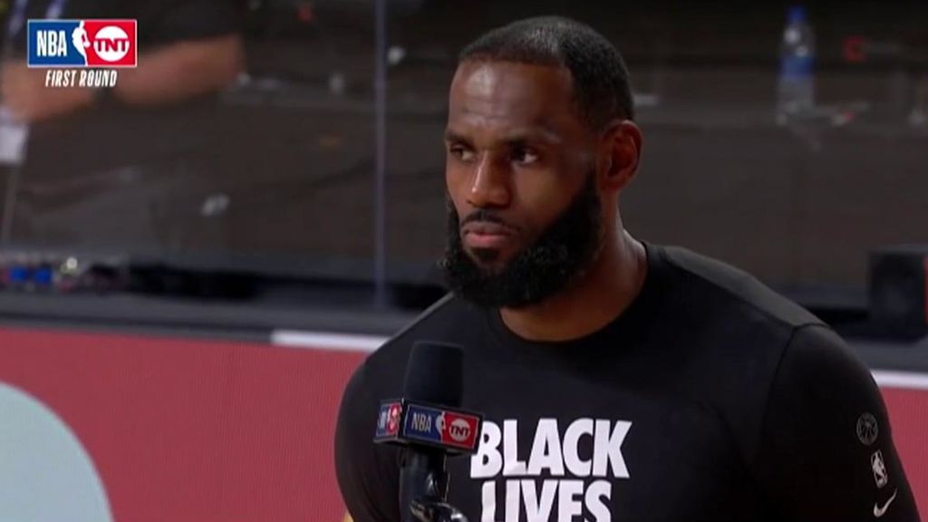 LeBron James, uno de los que votaron por cancelar la temporada.