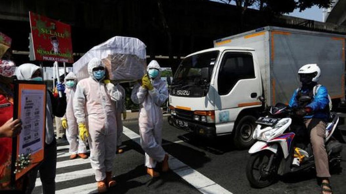 La pandemia de Covid-19 provoca ya 24,5 millones de casos y  más de 831.000 muertos