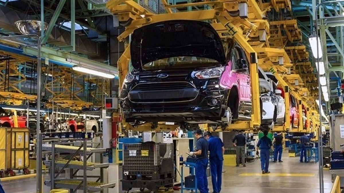 Ford plantea un ERTE hasta fin de año en la planta de Almussafes para ajustar la producción Ford plantea un ERTE hasta fin de año en la planta de Almussafes para ajustar la producción