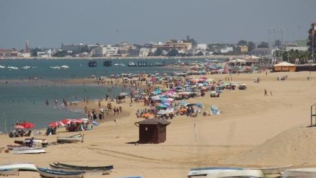 En cuarentena 52 vigilantes de playa de Sanlúcar de Barrameda por un positivo en Covid-19 En cuarentena 52 vigilantes de playa de Sanlúcar de Barrameda por un positivo en Covid-19