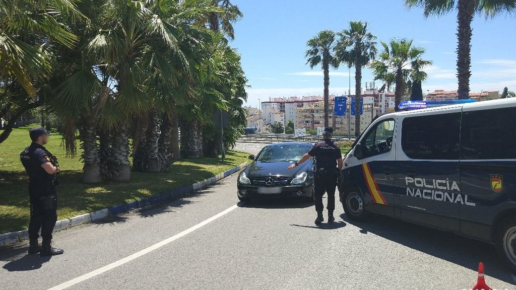 Hallan el cadáver de un joven en un chalet de Marbella con un disparo en la cabeza Hallan el cadáver de un joven en un chalet de Marbella con un disparo en la cabeza