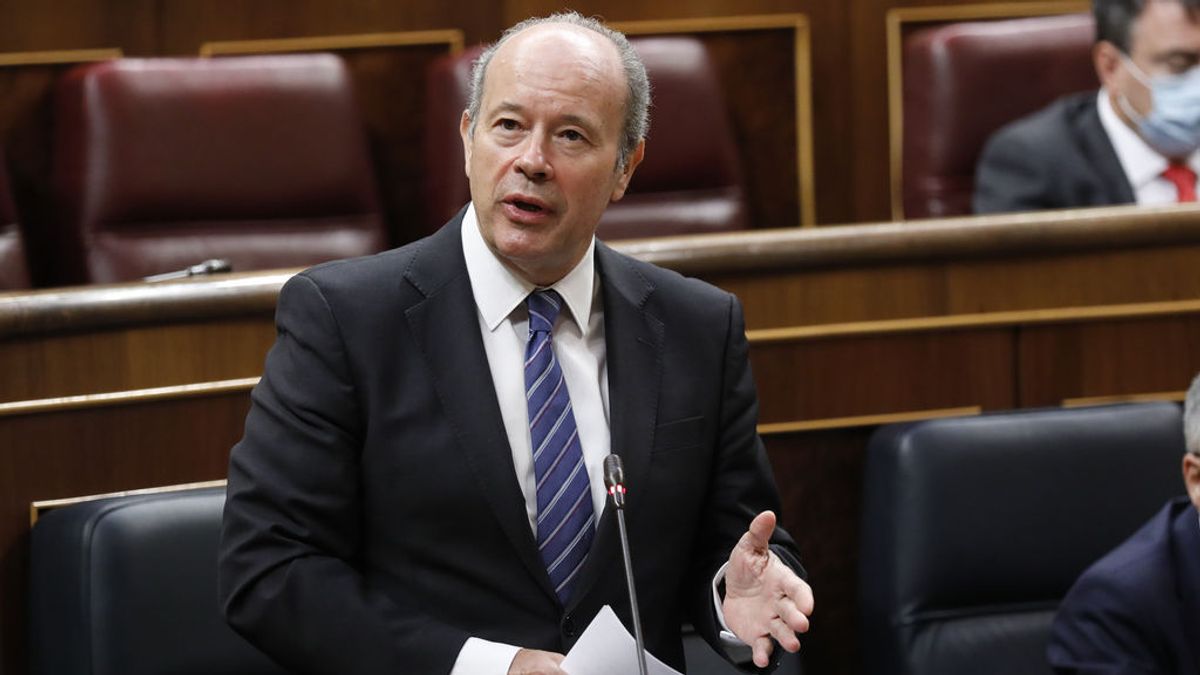 La Moncloa y el CNI investigan el "hackeo" de móviles de ministros y altos cargos La Moncloa y el CNI investigan el "hackeo" de móviles de ministros y altos cargos
