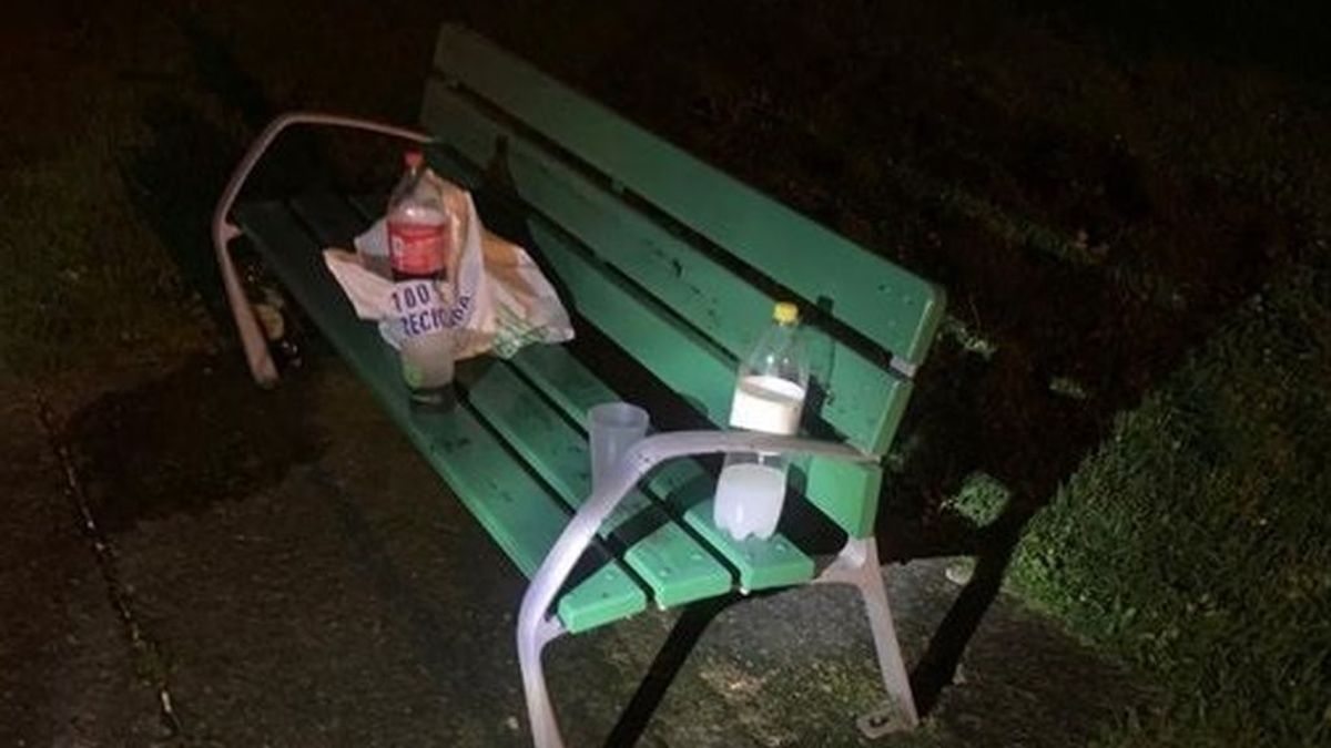 Disuelven un botellón de madrugada en el que participaban 70 jóvenes en Pamplona Disuelven un botellón de madrugada en el que participaban 70 jóvenes en Pamplona