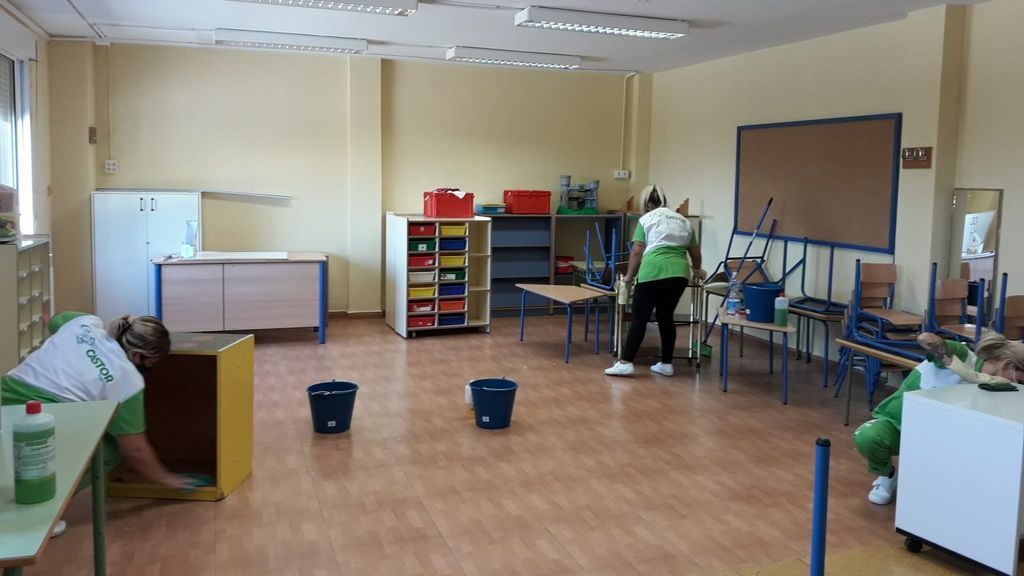 Por qué Madrid abre los colegios con unos datos de contagios similares a cuando los cerró Por qué Madrid abre los colegios con unos datos de contagios similares a cuando los cerró