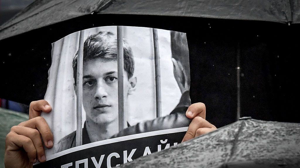 Un youtuber ruso crítico con el Kremlin, herido tras una brutal agresión Un youtuber ruso crítico con el Kremlin, herido tras una brutal agresión