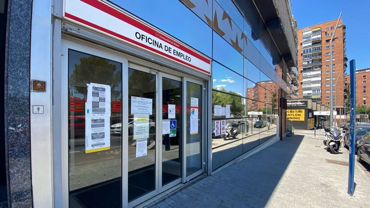 Entrada a una oficina del SEPE en Madrid. Entrada a una oficina del SEPE en Madrid.