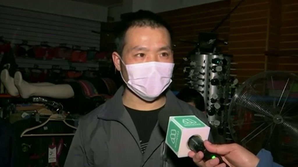 Rescatan a un grupo de chinos tras quedar encerrados durante ocho días en un local de Chile