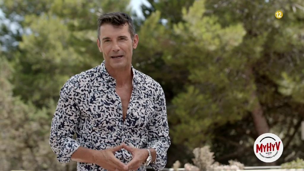 Jesús Vázquez explicando las novedades de 'Mujeres y hombres' Jesús Vázquez explicando las novedades de 'Mujeres y hombres'