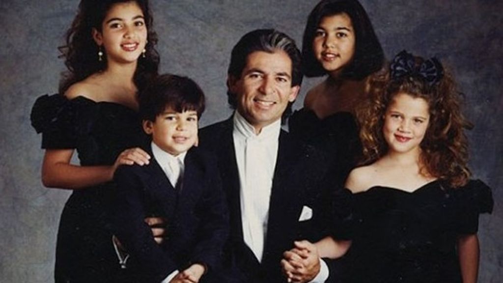 Junto a Robert, Kris tuvo cuatro hijos; Khloé, Kim, Kourtney y Rob.