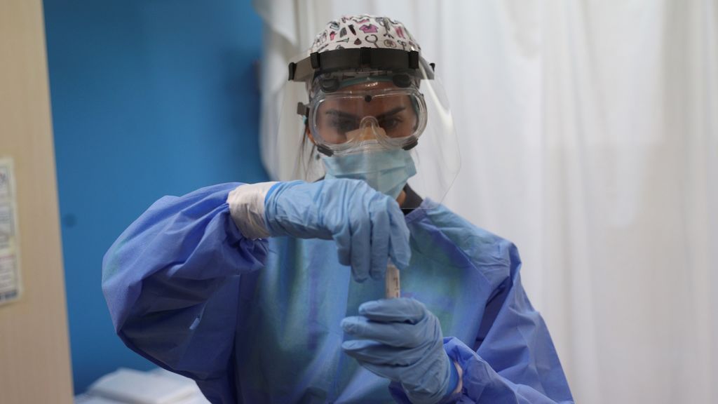 Sanidad suma 8.581 casos de coronavirus y 42 muertes en el último día Sanidad suma 8.581 casos de coronavirus y 42 muertes en el último día
