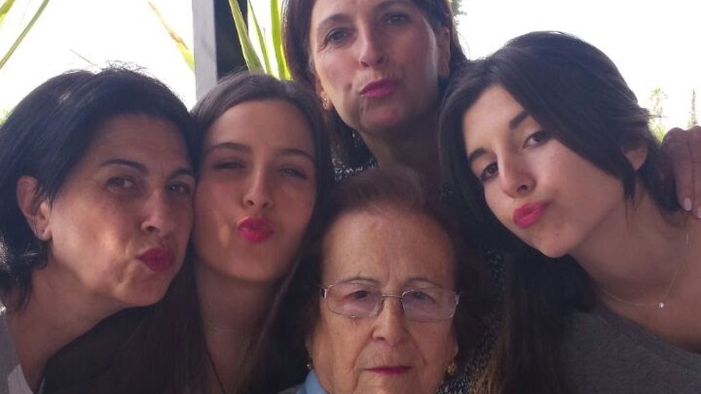 “Quiero ver a mi madre”: dos meses sin visitas de familiares en una residencia de Badajoz “Quiero ver a mi madre”: dos meses sin visitas de familiares en una residencia de Badajoz