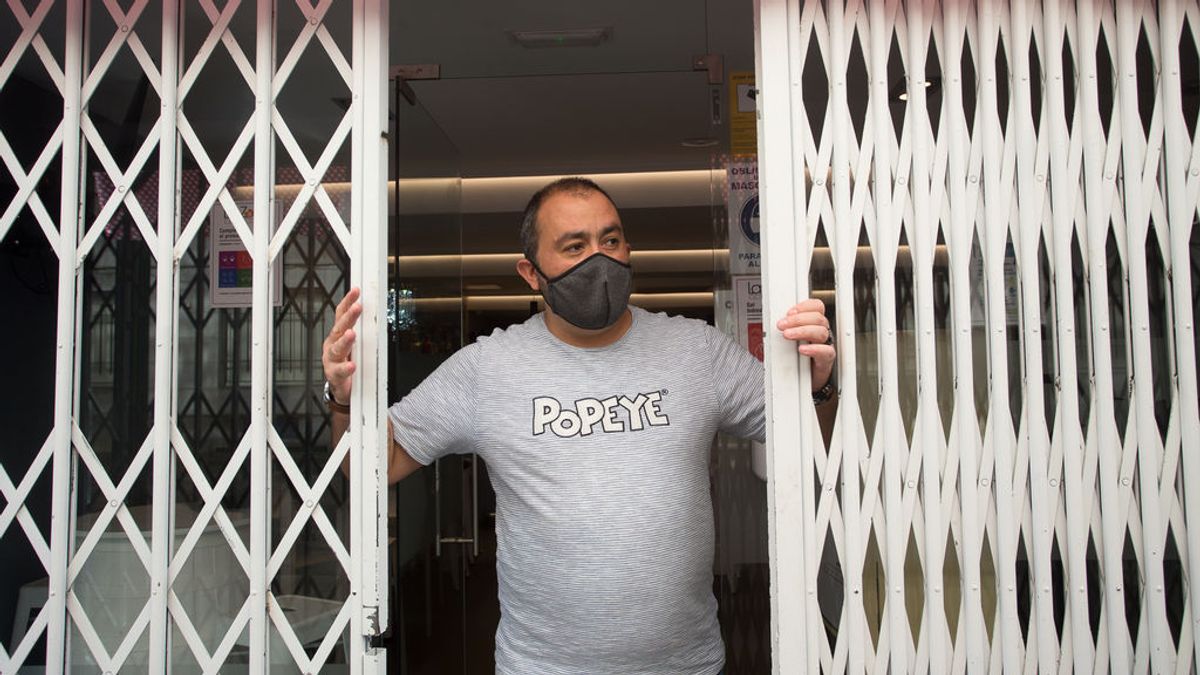 Las comunidades imponen nuevas restricciones ante el aumento descontrolado de contagios Las comunidades imponen nuevas restricciones ante el aumento descontrolado de contagios