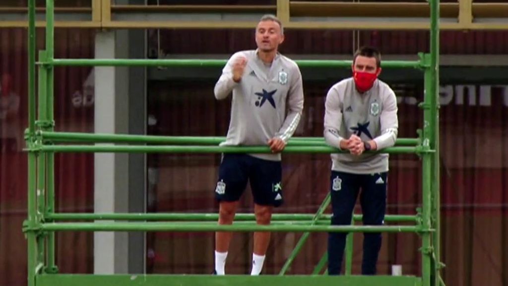 Luis Enrique, entrenando con la Selección.