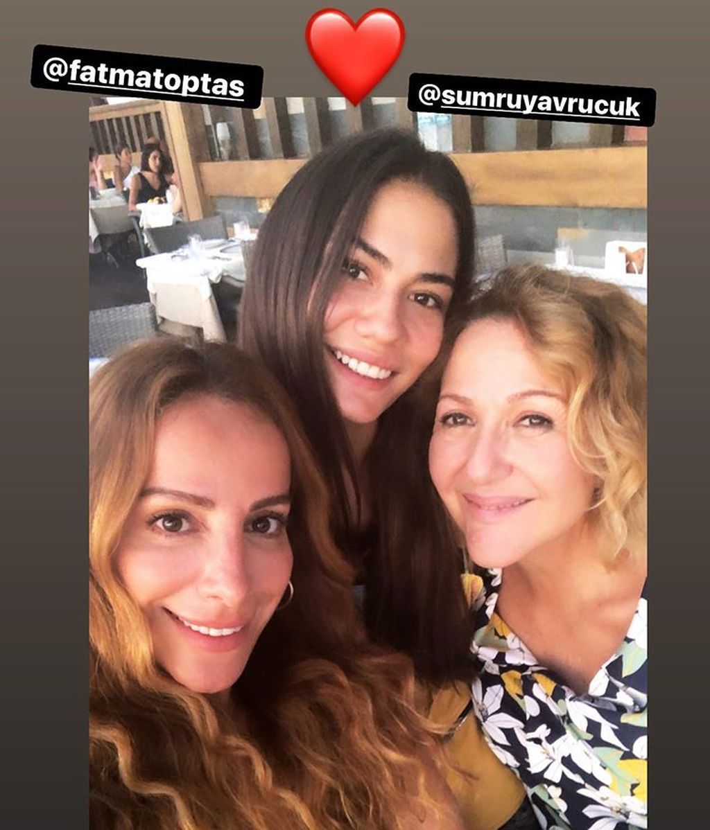 Demet Özdemir, Fatma Toptas y Sumru Yavrucuk