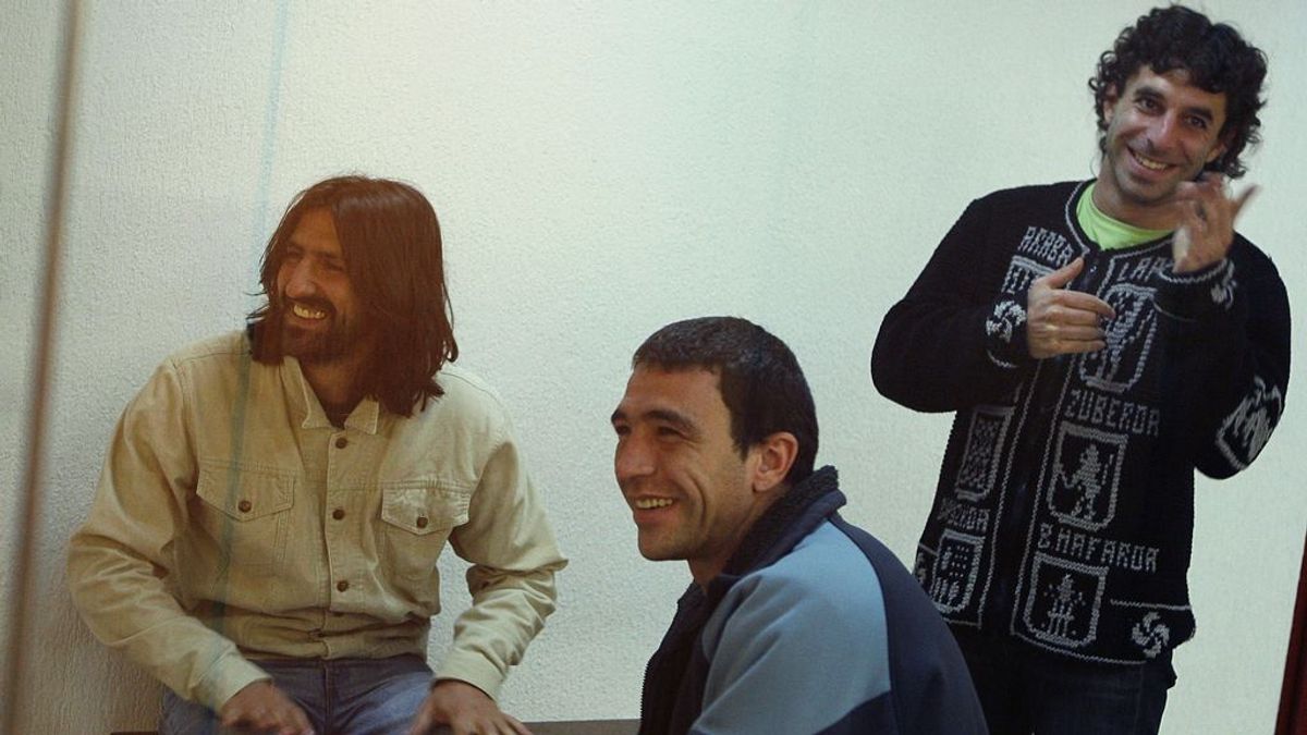 Encuentran muerto en su celda de la cárcel de Martutene al preso de ETA Igor González Sola Encuentran muerto en su celda de la cárcel de Martutene al preso de ETA Igor González Sola