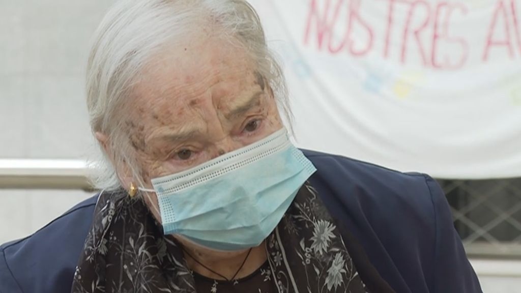 Maria Rosa, de 82 años, vence al coronavirus: "Se puede salir y se saldrá. Al final acabaremos con el bicho"