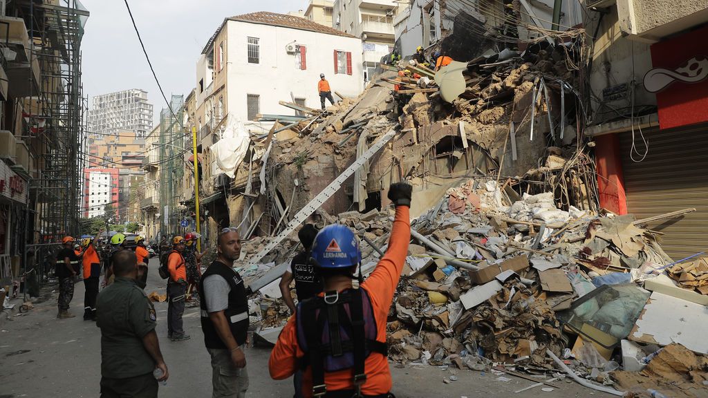 Detectan el latido de un corazón bajo los escombros de Beirut un mes después de la explosión Detectan el latido de un corazón bajo los escombros de Beirut un mes después de la explosión