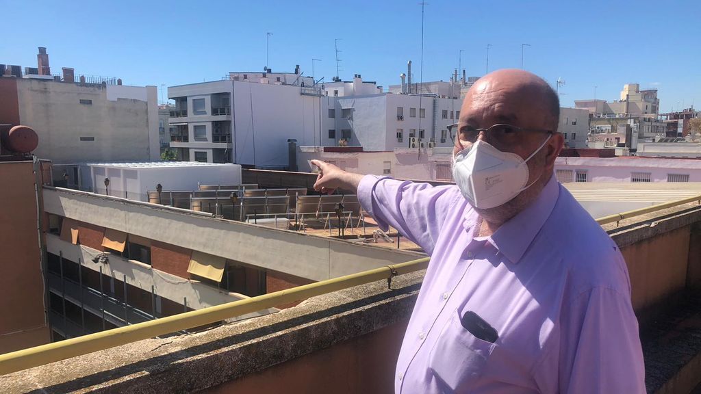 Un barracón en la azotea: la nueva clase de los alumnos de un colegio de Valencia Un barracón en la azotea: la nueva clase de los alumnos de un colegio de Valencia