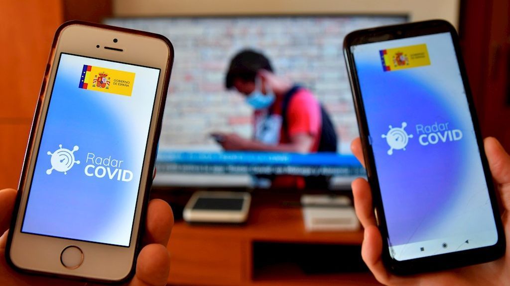 Más de un centenar de académicos reclama al Gobierno más transparencia con la app Radar Covid Más de un centenar de académicos reclama al Gobierno más transparencia con la app Radar Covid