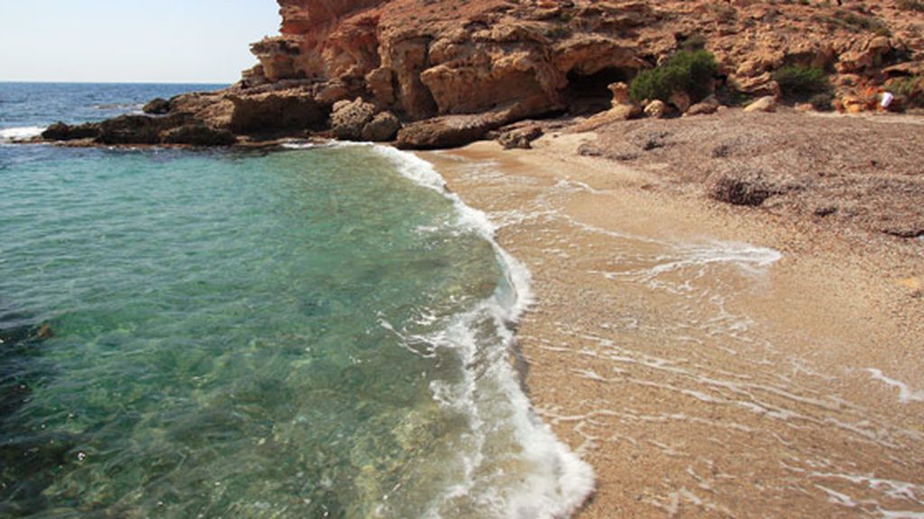 Investigan la violación de una bañista a plena luz del día en una playa de Mazarrón Investigan la violación de una bañista a plena luz del día en una playa de Mazarrón