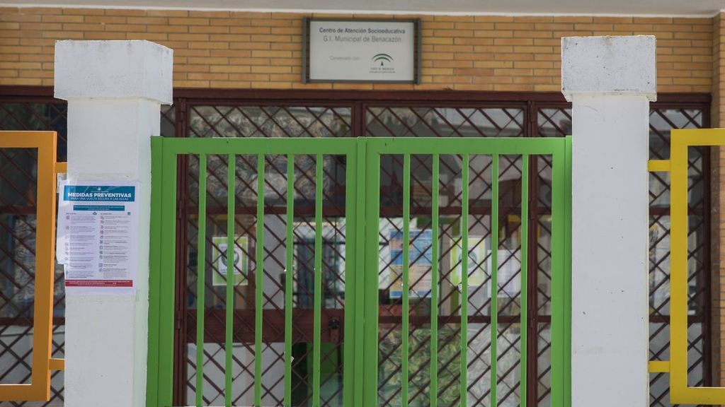 La Junta de Andalucía cierra la guardería de Benacazón al confirmarse el positivo de la directora La Junta de Andalucía cierra la guardería de Benacazón al confirmarse el positivo de la directora
