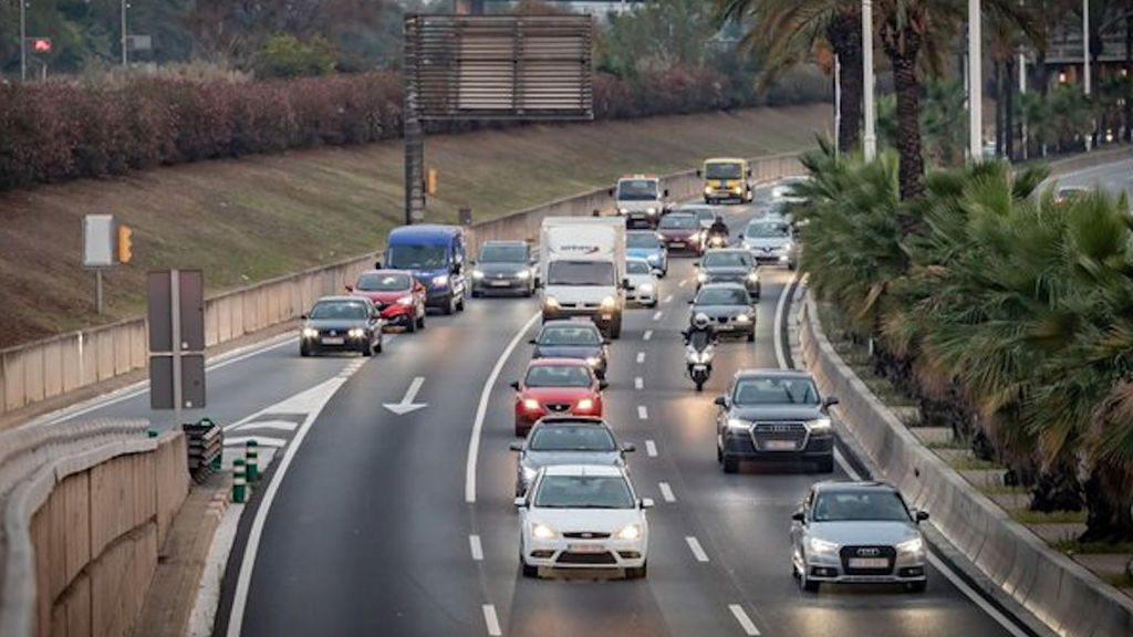 Las carreteras catalanas viven uno de los días más complicados de todo el verano con retenciones de hasta 18 kilómetros Las carreteras catalanas viven uno de los días más complicados de todo el verano con retenciones de hasta 18 kilómetros