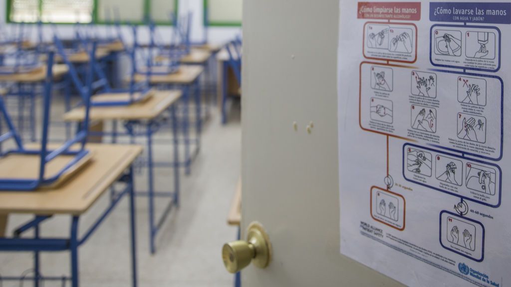 La dimisión de una directora de instituto: "Nos sentimos abandonados, no me puedo hacer cómplice de la mala gestión" La dimisión de una directora de instituto: "Nos sentimos abandonados, no me puedo hacer cómplice de la mala gestión"