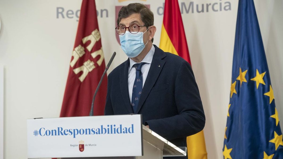 Villegas, consejero salud Murcia: "En dos semanas las camas de UCI podrían estar ocupadas todas de Covid"