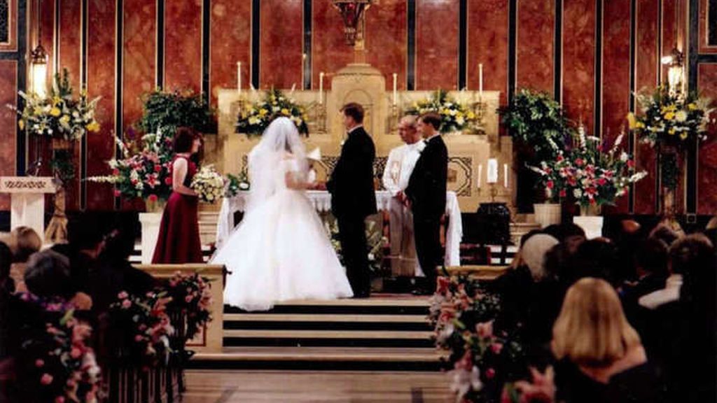 Para las bodas religiosas habrá una música de fondo para la oración, la entrada de la novia y la salida de los recién casados.