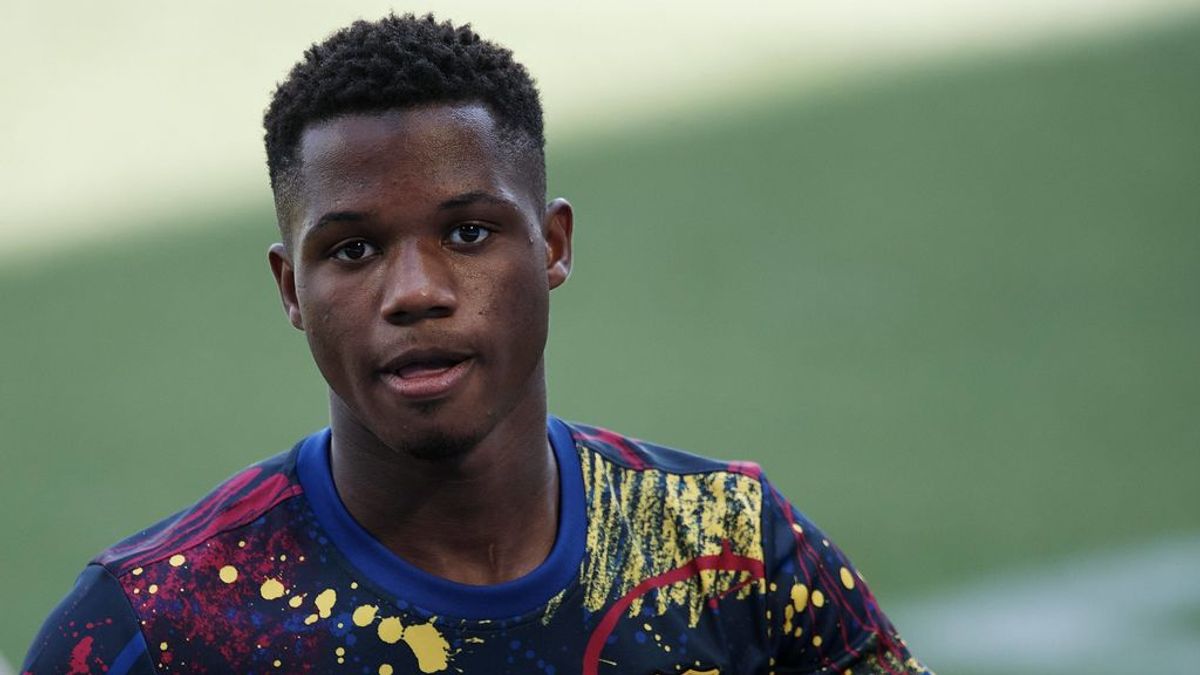 Ansu Fati, una cláusula accesible, sin contrato profesional y en manos de Mendes: el Barça quiere renovarle ya pero no hay acuerdo Ansu Fati, una cláusula accesible, sin contrato profesional y en manos de Mendes: el Barça quiere renovarle ya pero no hay acuerdo