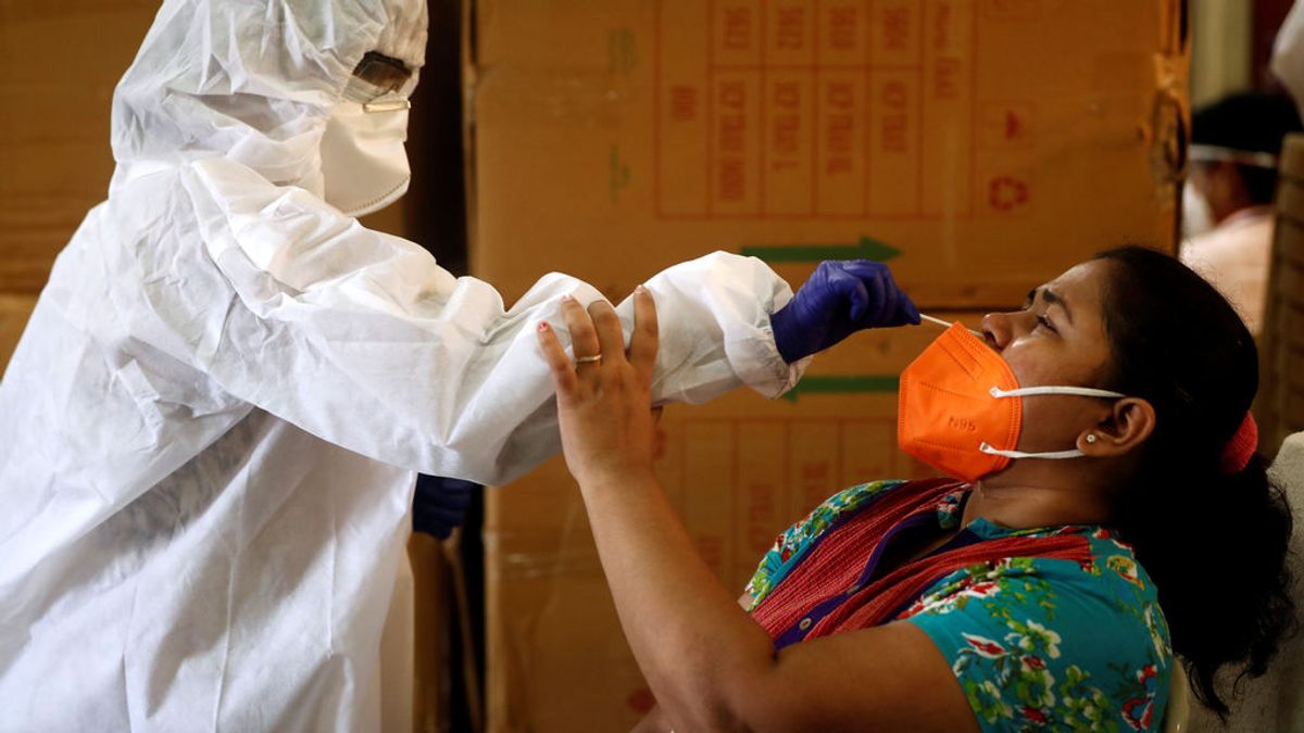 India bate récord con 1.133 muertos por coronavirus en un día y supera los 4,28 millones de casos