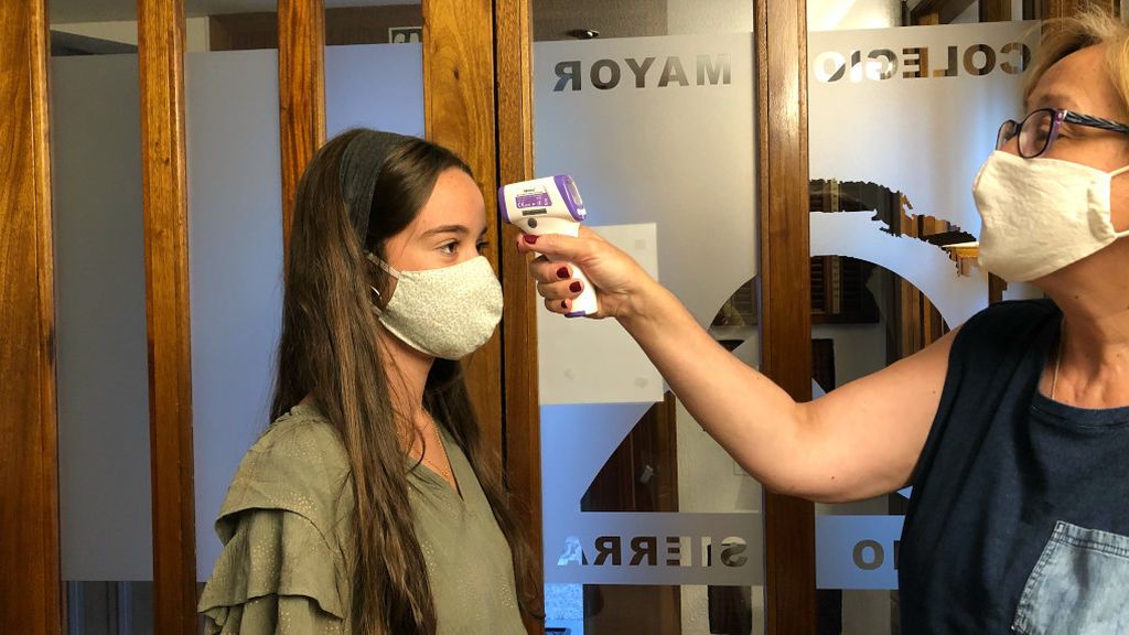 Test serológicos, turnos en el comedor y nada de visitas: nuevas normas para los universitarios en los colegios mayores Test serológicos, turnos en el comedor y nada de visitas: nuevas normas para los universitarios en los colegios mayores