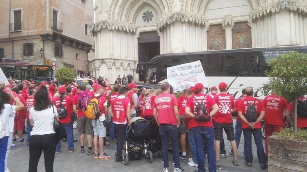 La Fiscalía pide 4.500 euros de multa a los acusados por el escrache a la boda de Marcos de Quinto La Fiscalía pide 4.500 euros de multa a los acusados por el escrache a la boda de Marcos de Quinto