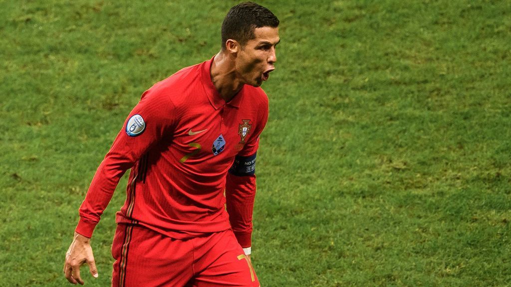 Cristiano Ronaldo celebra el primer gol ante Suecia.